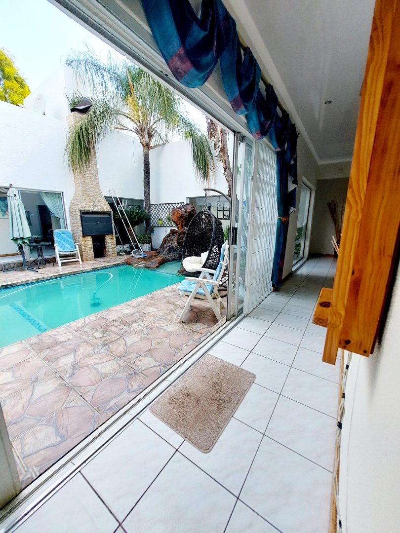 3 Bedroom Property for Sale in Flamwood North West